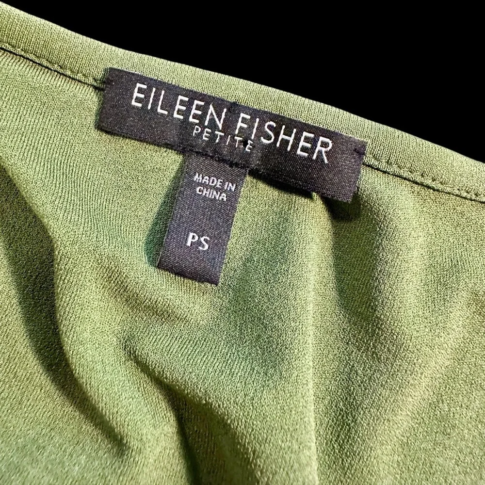 Eileen Fisher 100% Silk ‘Balletneck Cap Sleeve Top’ in “Edamame” Green Size SP - Picture 2 of 14